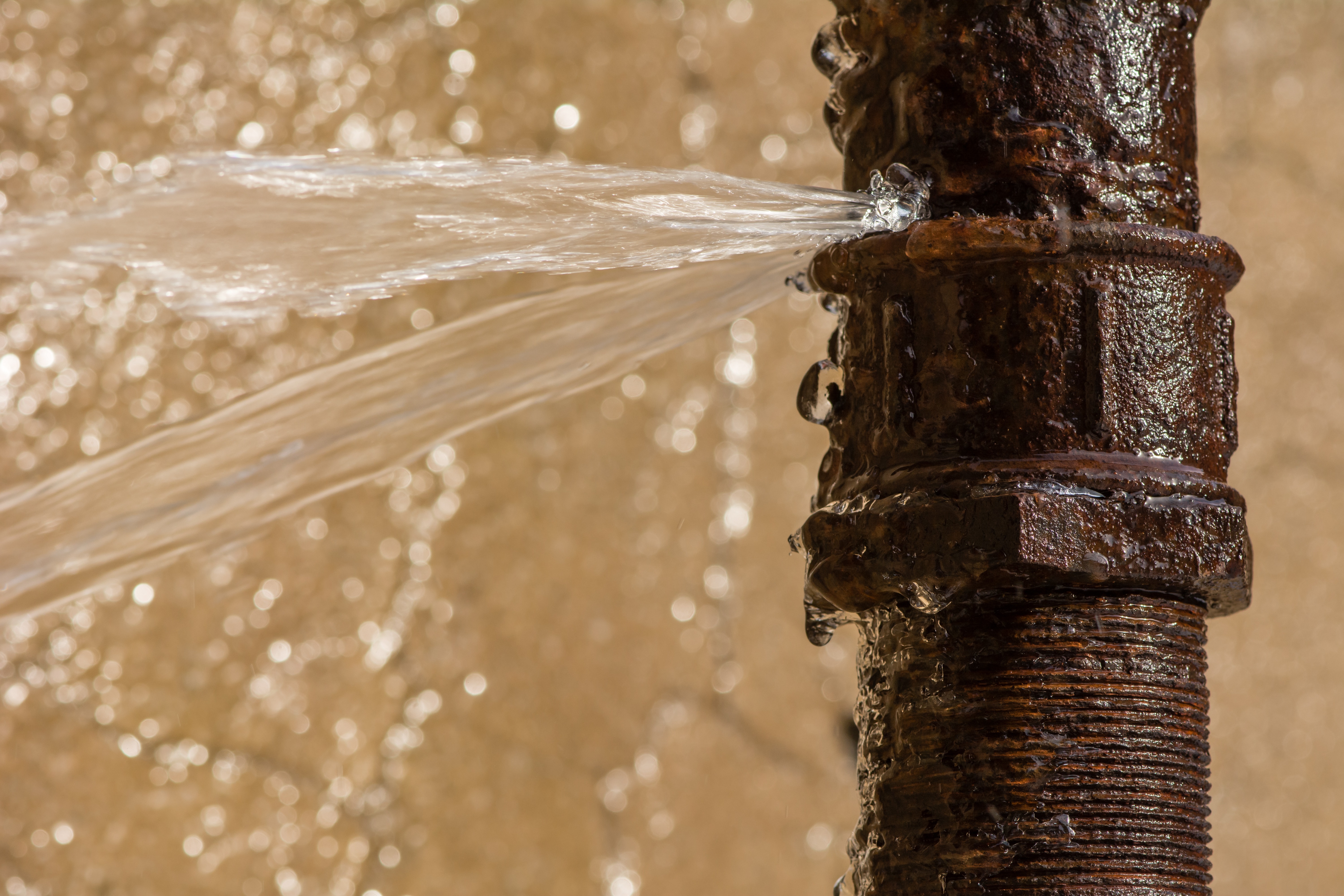 Reparaciones de Fuga de Agua en Tubería Sin Romper